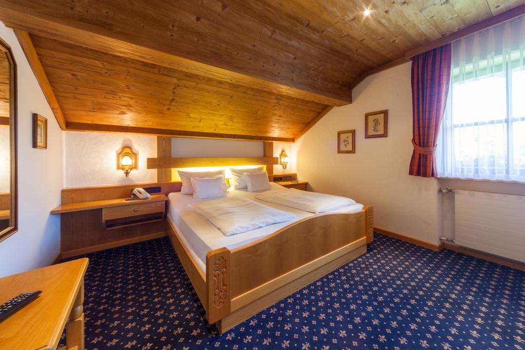 Hotel Alpina Hagnau Cameră foto